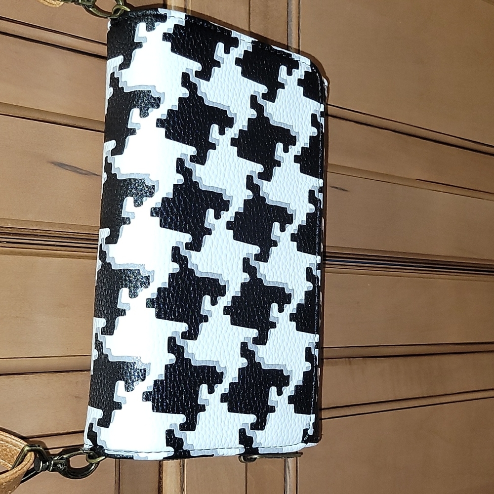 Thirty-one wallet on a string crossbody EUC